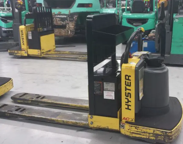 End Rider Pallet Mover