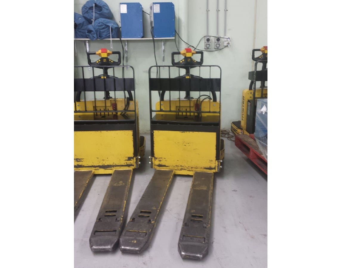 Used End Rider Pallet Movers for Sale or Hire image 5