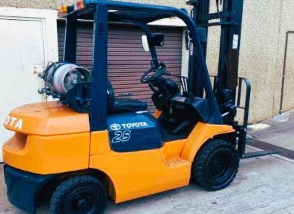 Toyota Forklift With New Engine & Paint Gold Coast image 3