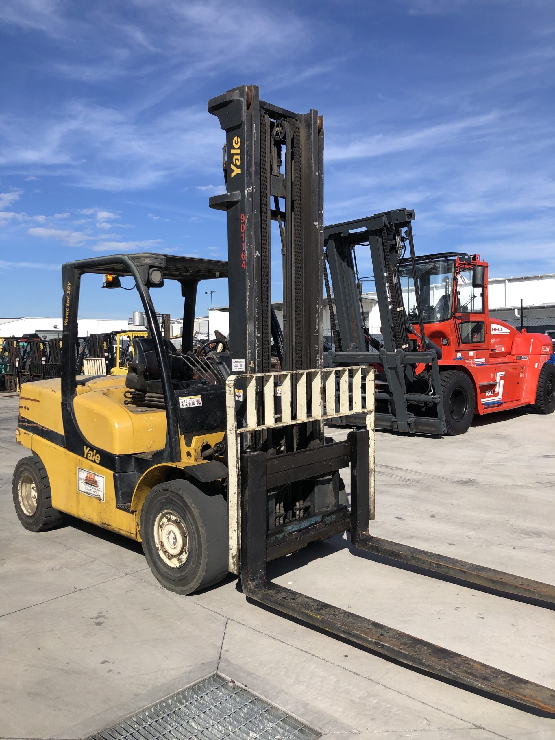 Used Yale 5T Forklift for Sale image 3
