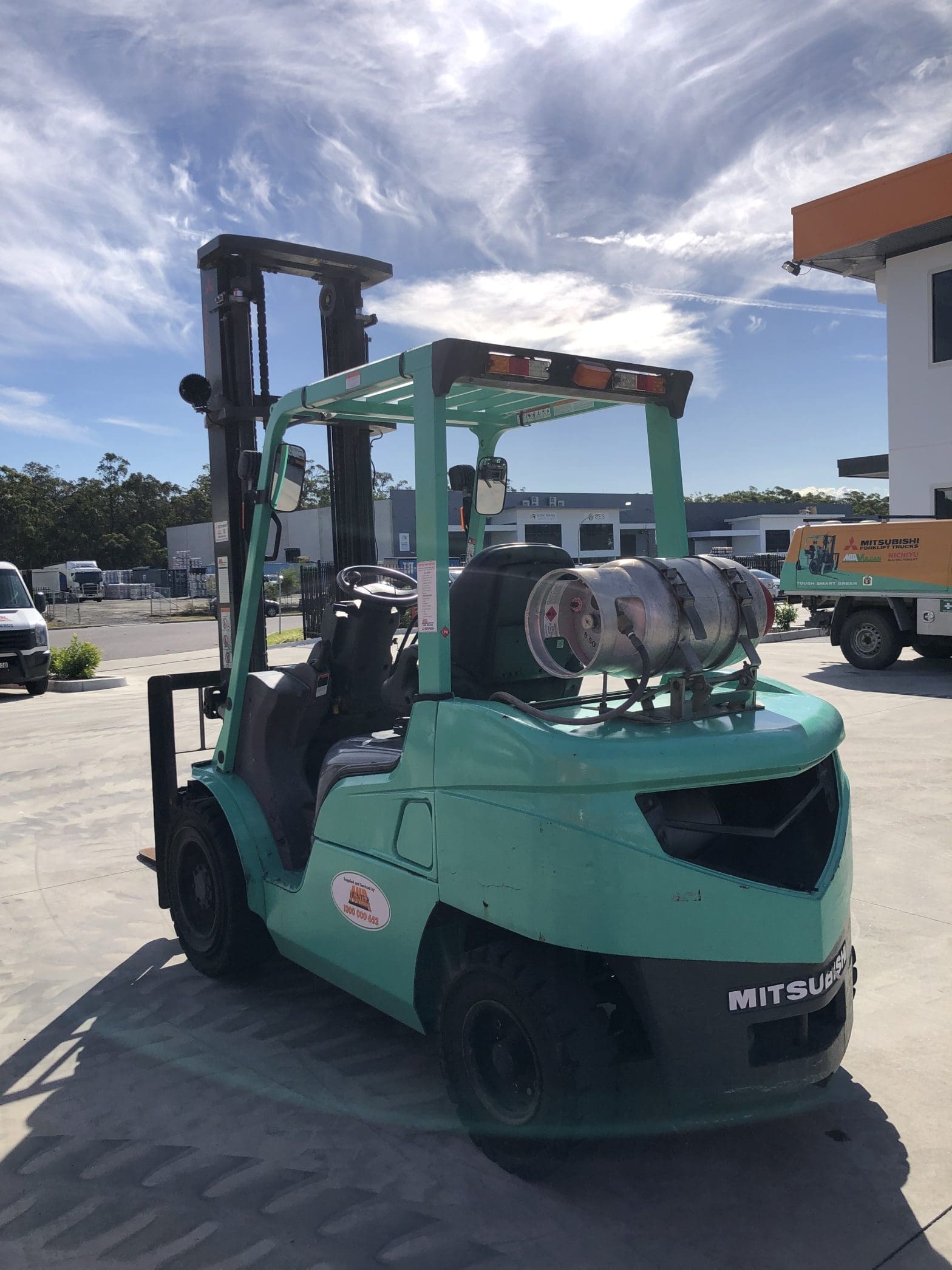Great Condition Mitsubishi 3.T Forklift