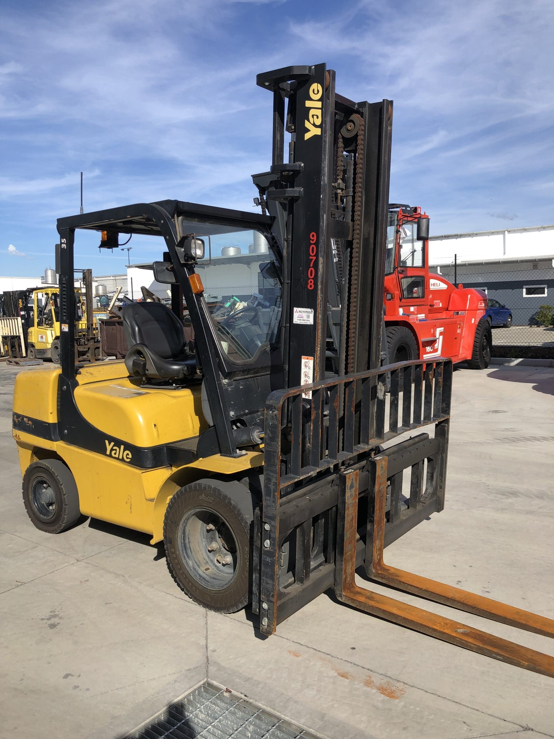 Used Yale 3.5T Forklift for Sale image 2