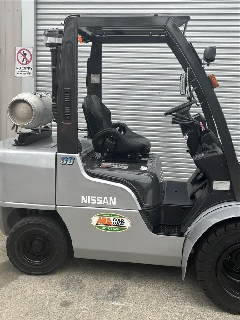 Awesome Fully Refurbished Nissan Forklift for Sale image 8