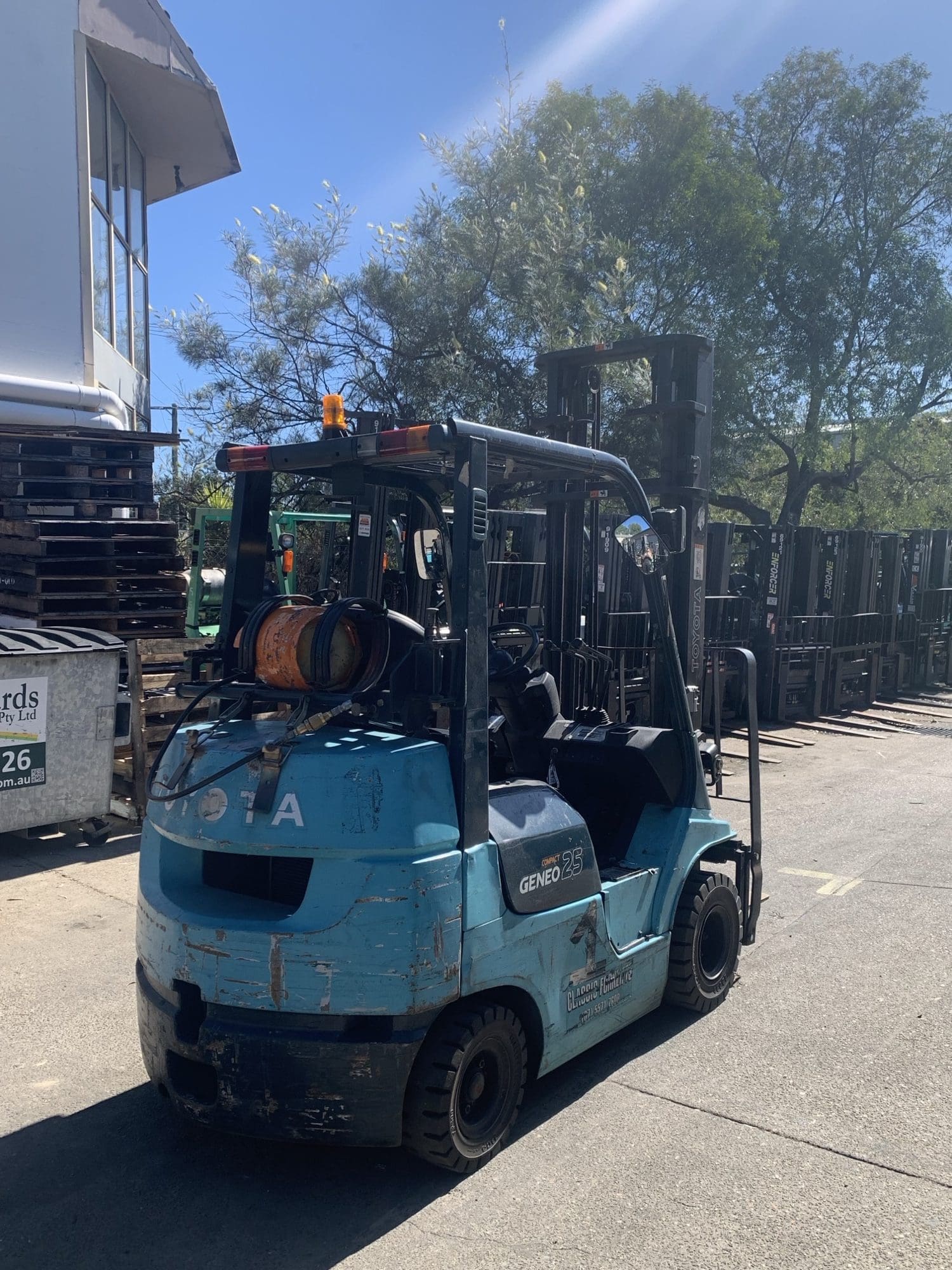 Toyota 42-7FGK25 Compact LPG Forklift for Sale image 3