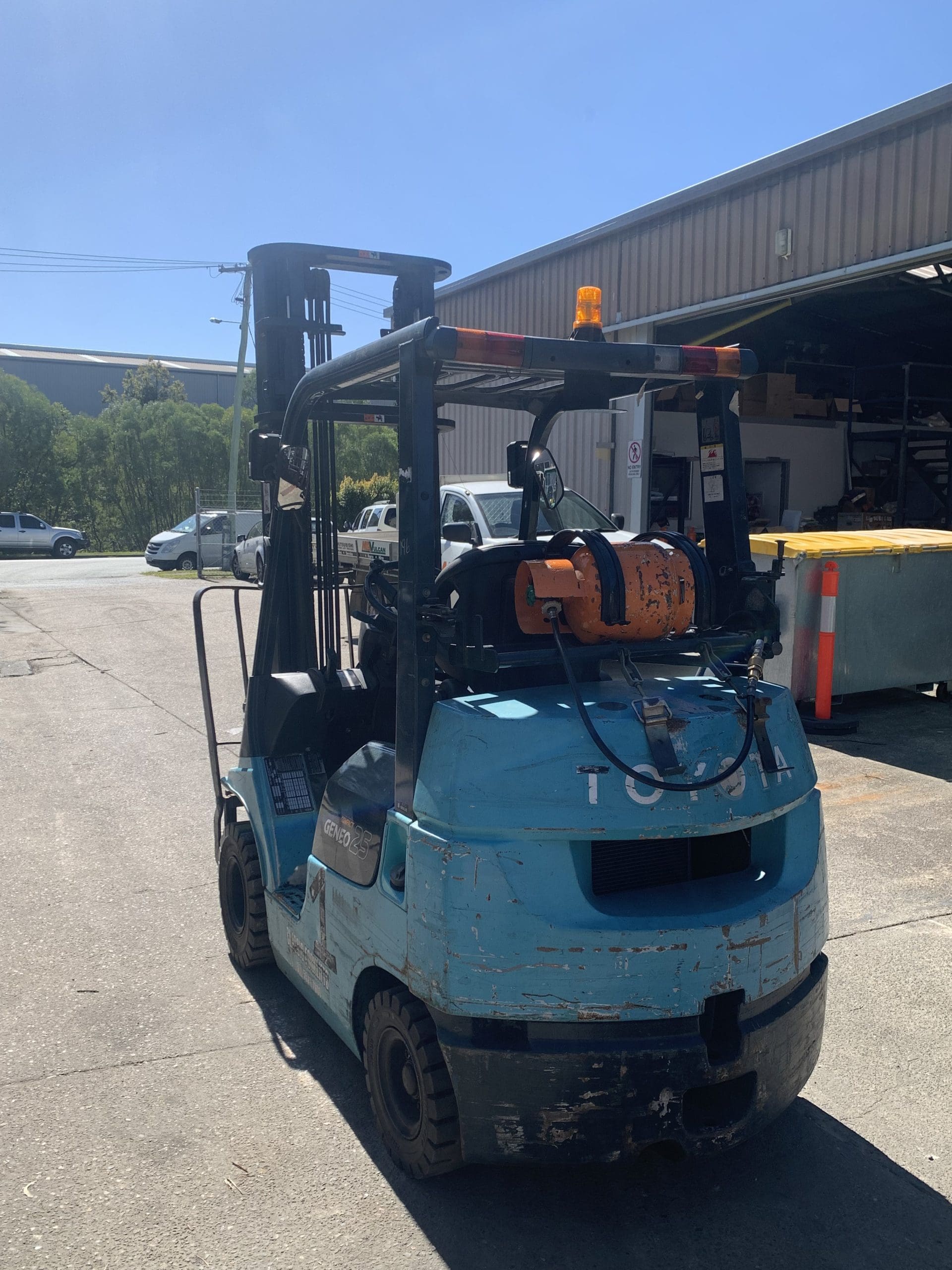 Toyota 42-7FGK25 Compact LPG Forklift for Sale image 4