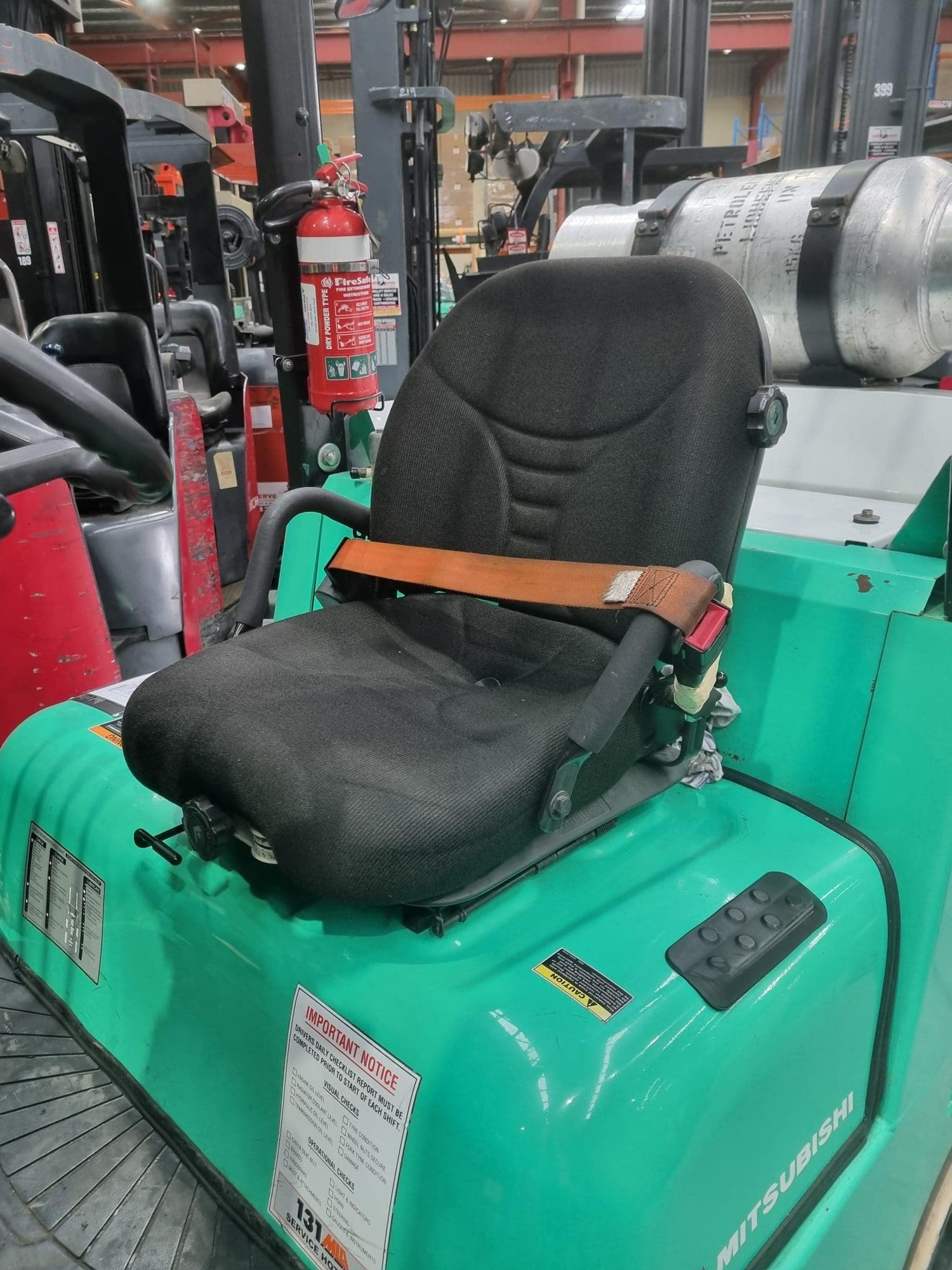 Mitsubishi FGC45KC LPG Cushion Tyre Forklift image 7